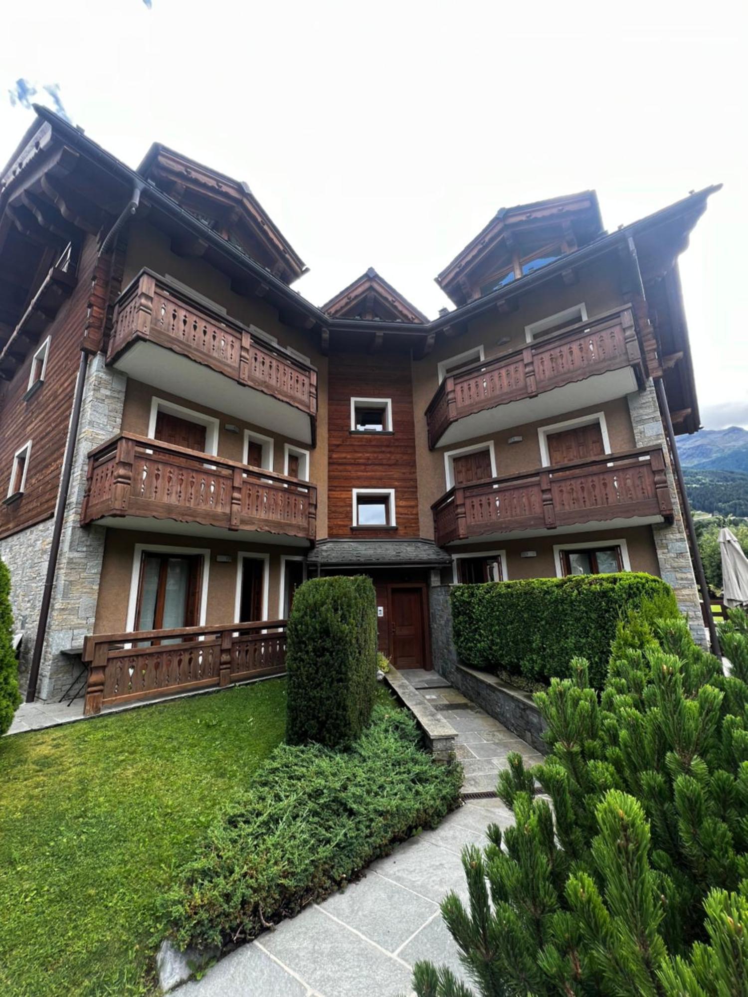 Appartamento Incantevole Con Box E Ski Room, Wi-Fi, Bormio Esterno foto